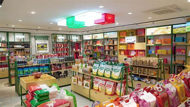 从打工到创业：寒土地臻食汇如何用“健康粮油”助力普通人逆袭？